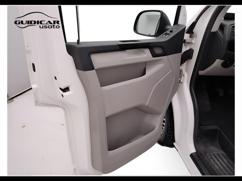 GuidiCar - VOLKSWAGEN INDUSTRIALI Transporter 2018 Transporter - Transporter Van  Business   2.0 TDI 81 kW  ant. man. L1 Usato